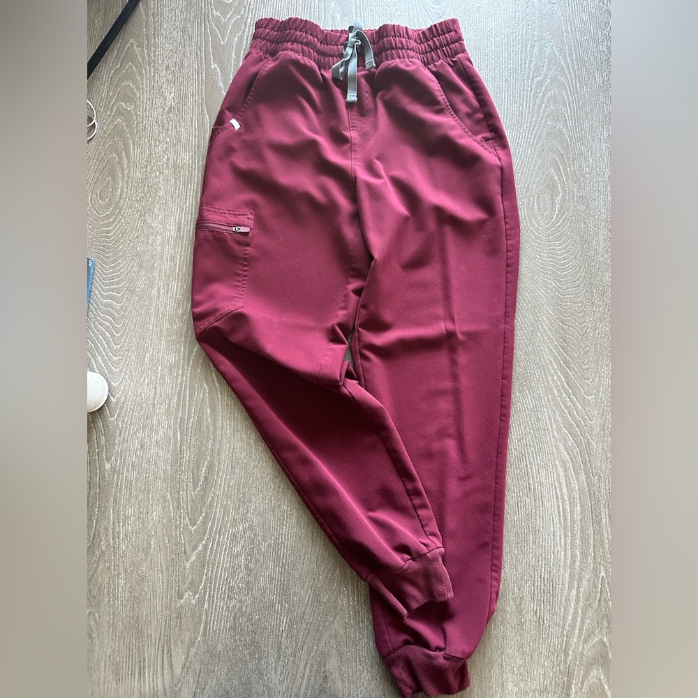 Women's Burgundy Zamora 2.0 ™ - High Waisted Petite Jogger Scrub Pants